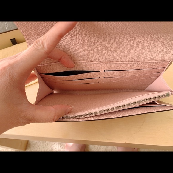 LV Sarah Wallet - Picture 6 of 8